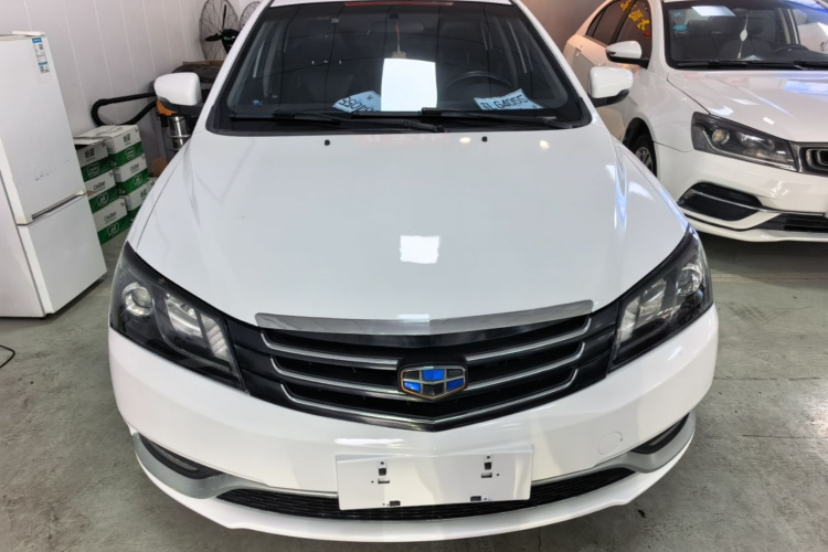 GEELY Emgrand 2015 car image #3