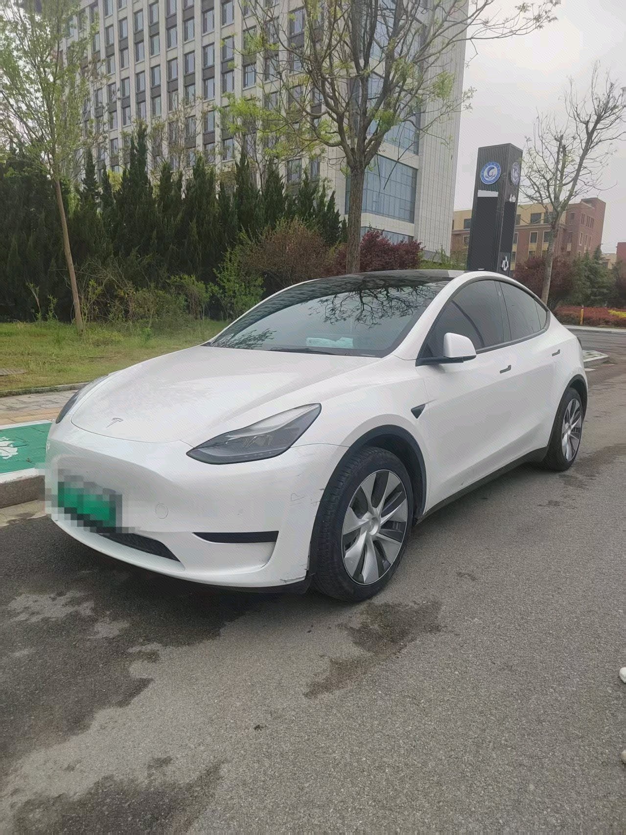 Tesla Model Y 2022 car image 