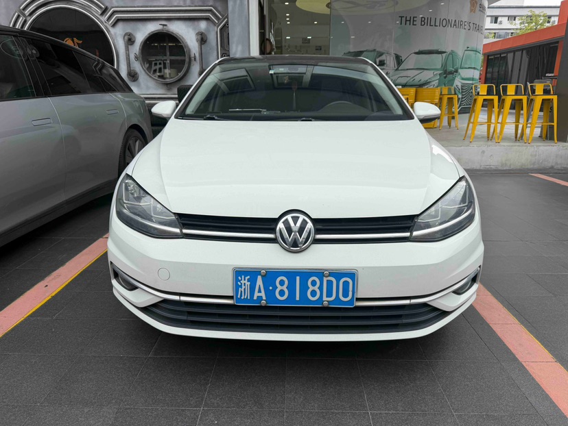 Volkswagen Golf 2019 image de voiture 