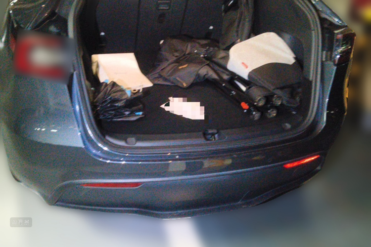 Tesla Model Y 2023 car image #21