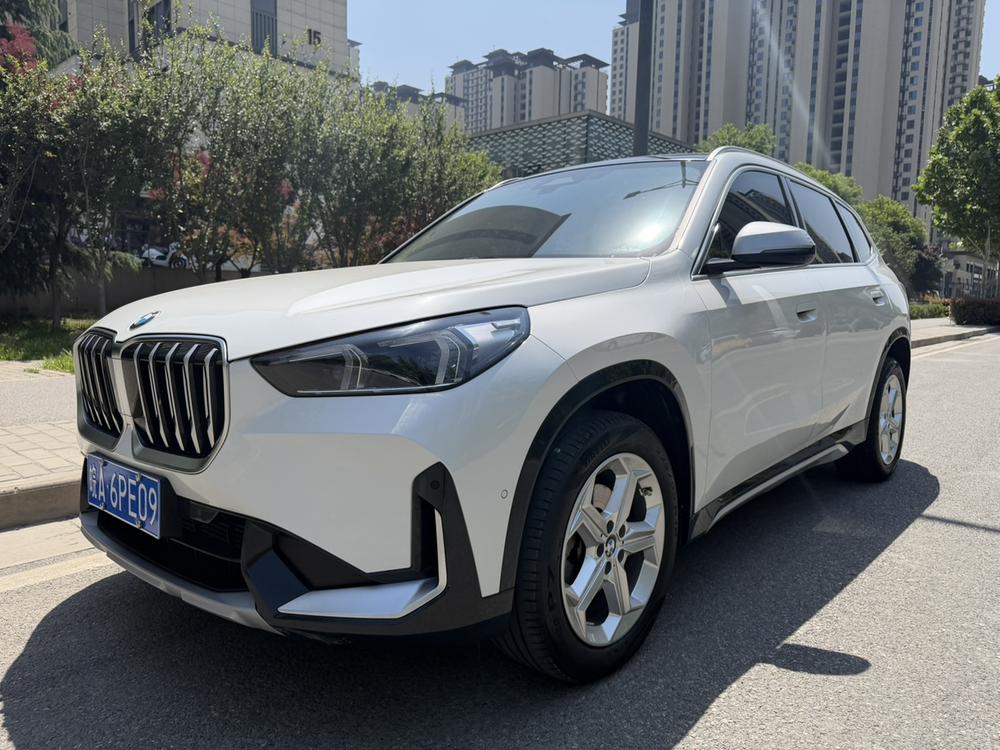 BMW X1 2023 BMW X1 2023 car image