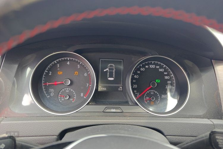 Volkswagen Golf 2017 car image #13