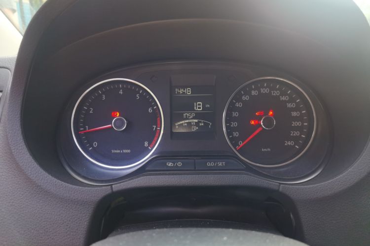 Volkswagen Polo 2016 #16 Volkswagen Polo 2016 car image #16