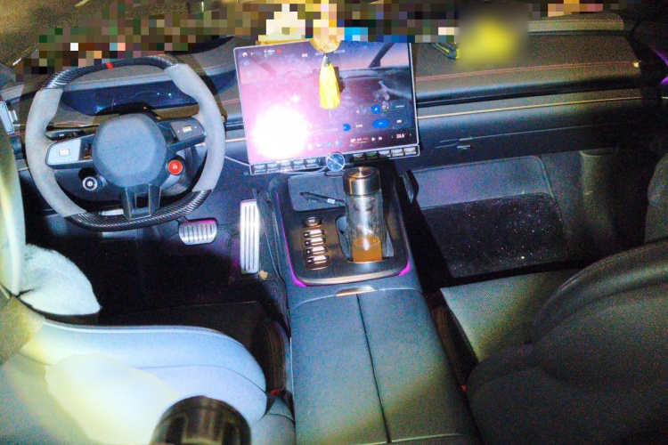MI SU7 2024 car image #12