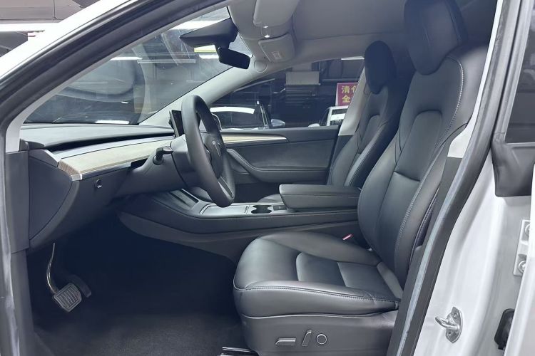Tesla Model Y 2022 #25 Tesla Model Y 2022 immagine di auto #25
