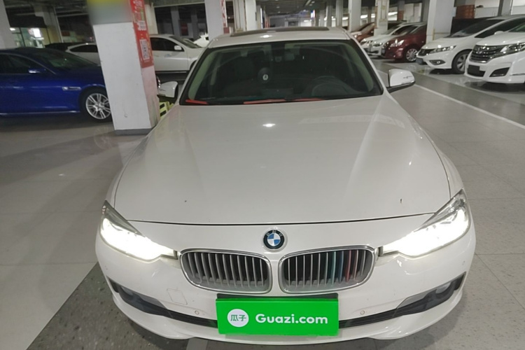 BMW 3 Series 2019 car image #3