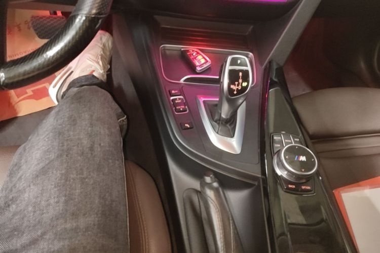 BMW 3 Series 2018 #14 BMW 3 Series 2018 car image #14
