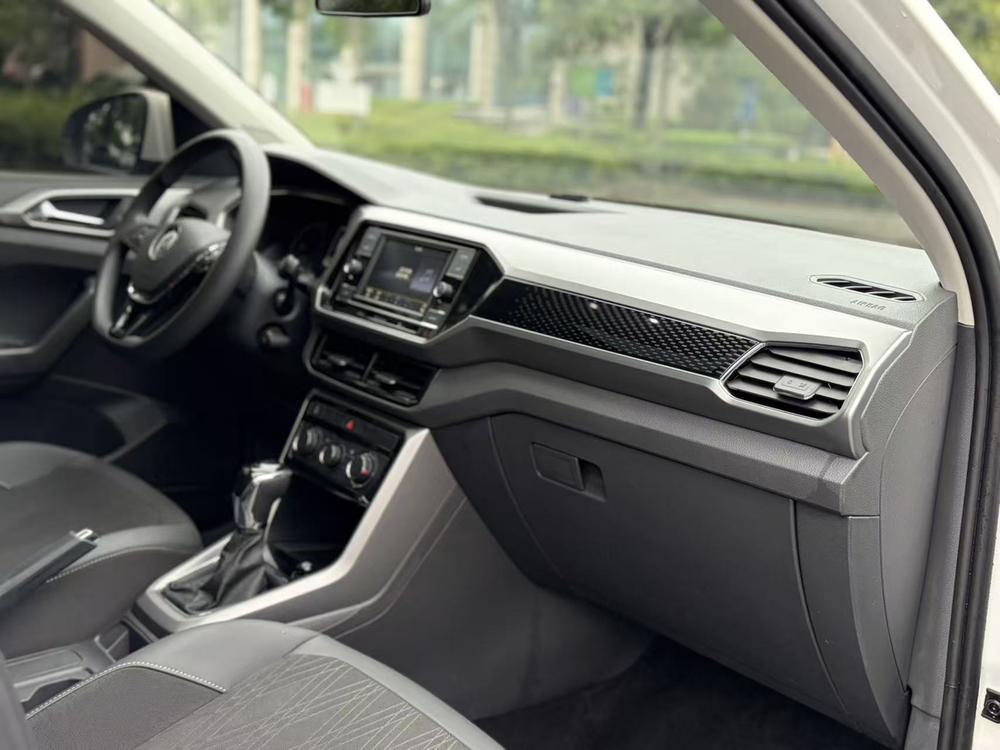 Volkswagen T-Cross 2019 car image #6