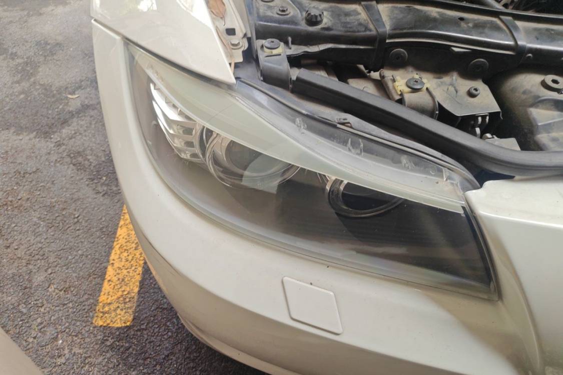 BMW 3 Series 2011 car image #7
