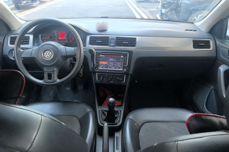 Volkswagen Santana 2016 car image #10