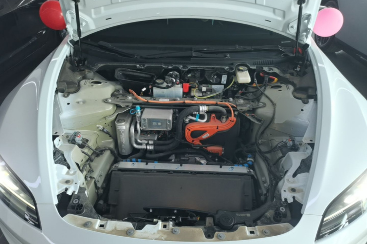 Tesla Model 3 2025 car image #20