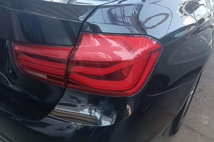 BMW 3 Series 2017 #8 BMW 3 Series 2017 car image #8