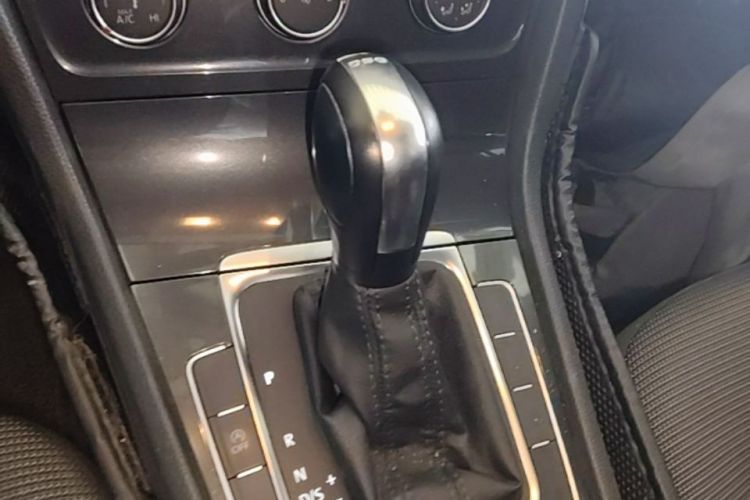 Volkswagen Golf 2018 #14 Volkswagen Golf 2018 car image #14