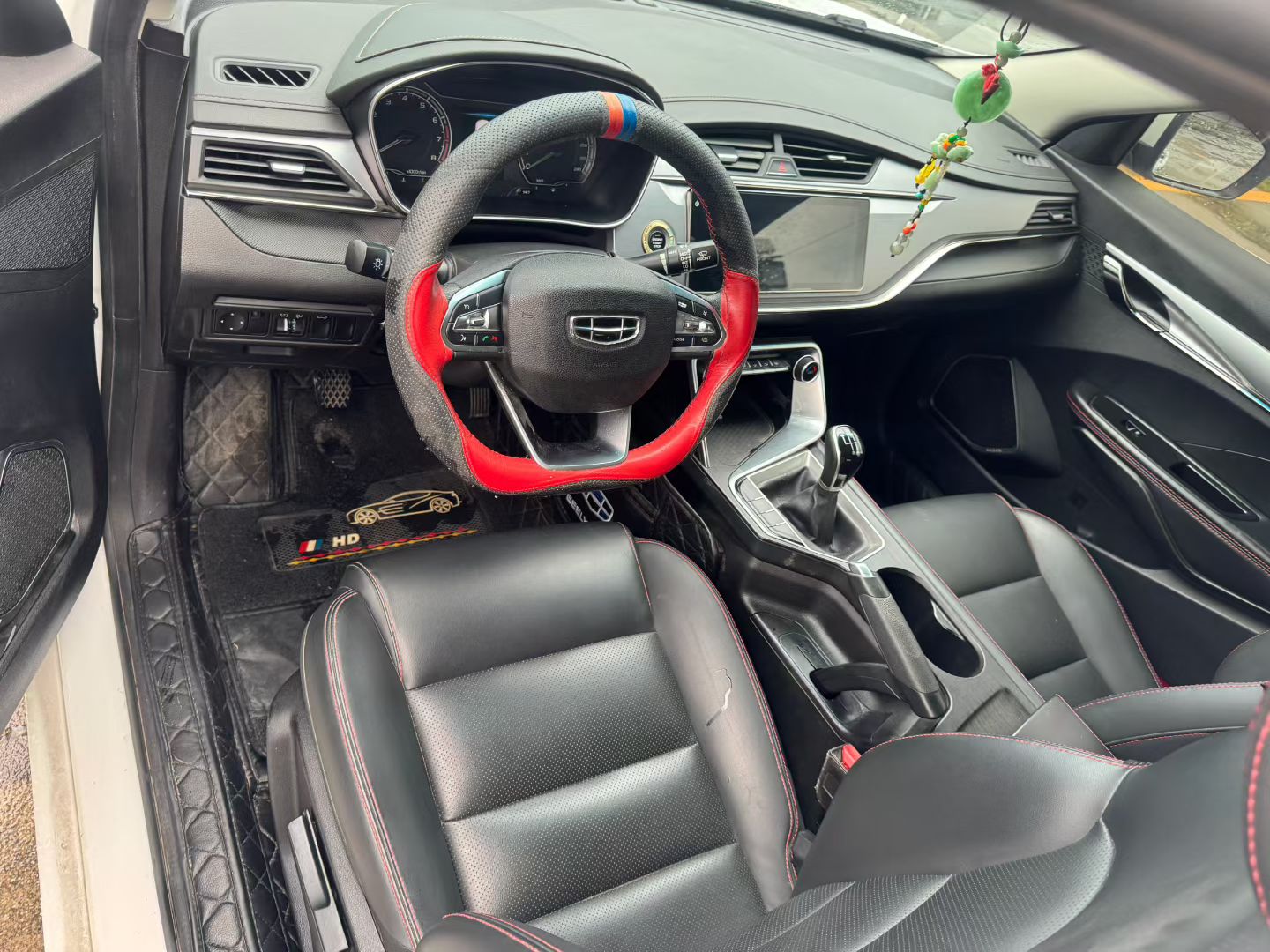 GEELY Binray 2019 imagem de carro #4