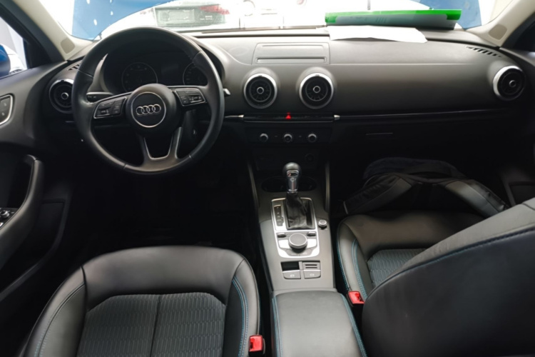 Audi A3 2019 car image #10