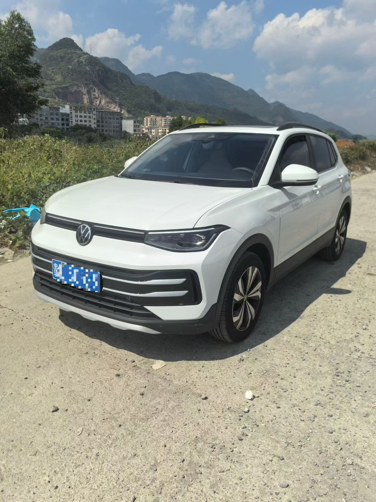 Volkswagen Tharu 2026 immagine di auto 