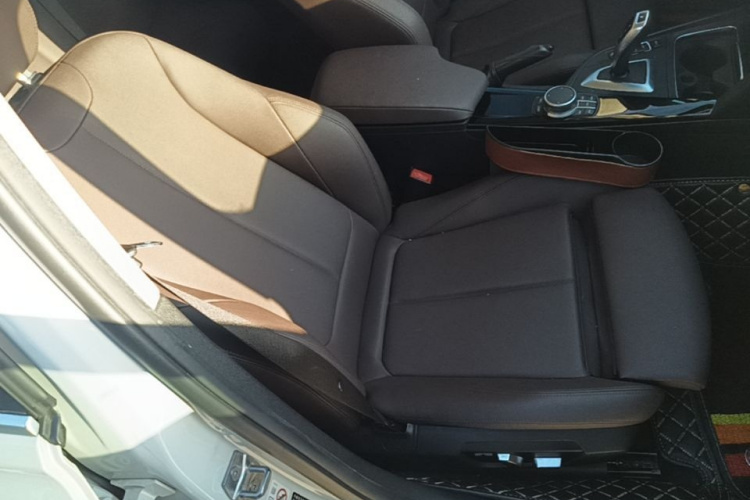 BMW 3 Series 2019 #24 BMW 3 Series 2019 car image #24