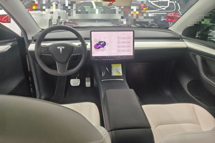 Tesla Model Y 2022 immagine di auto #10