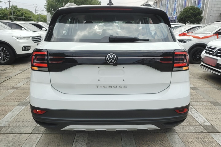 Volkswagen T-Cross 2025 #6 Volkswagen T-Cross 2025 car image #6