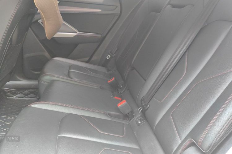 Audi Q3 2020 car image #19