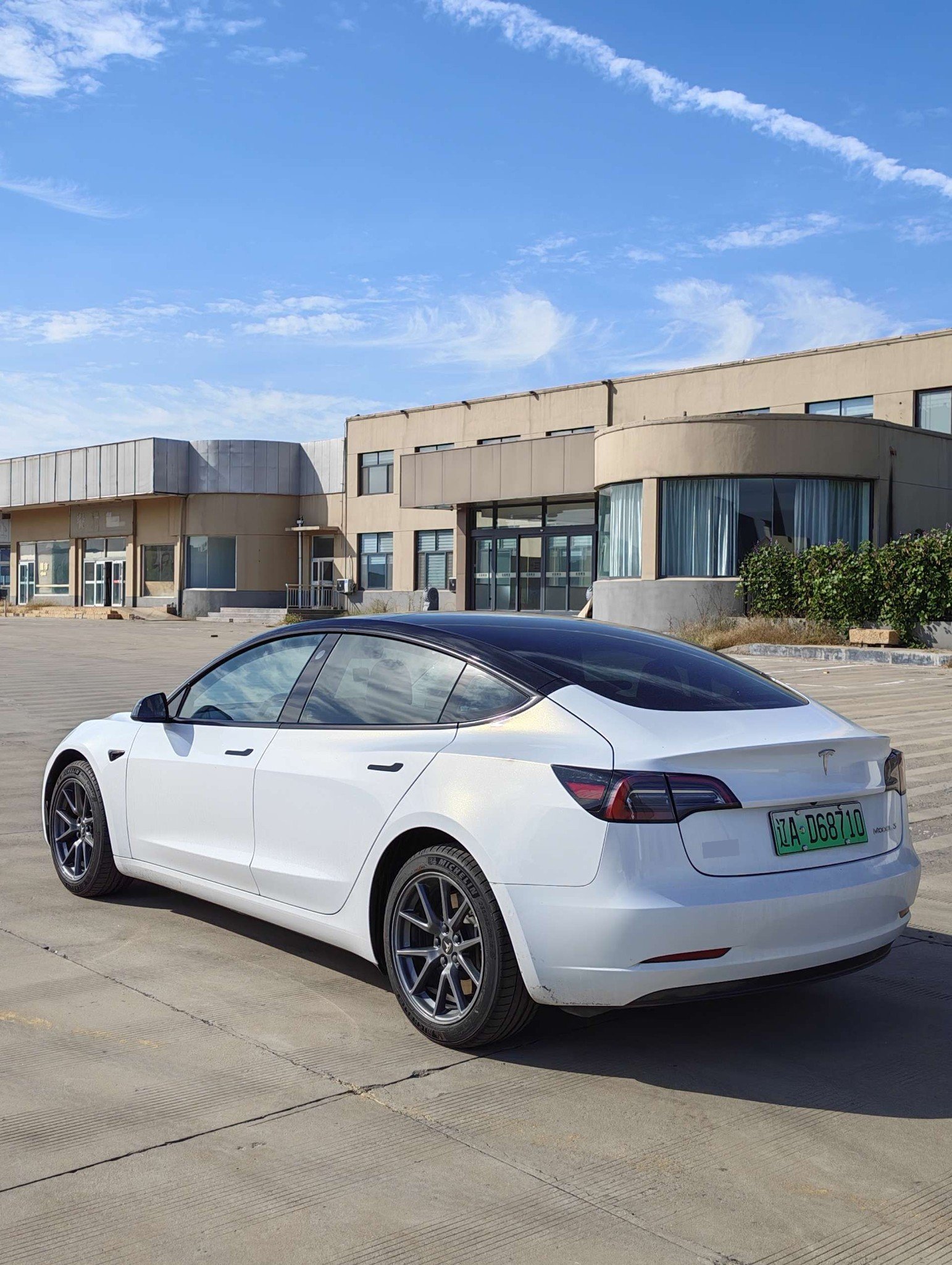 Tesla Model 3 2023 #6 Tesla Model 3 2023 car image #6