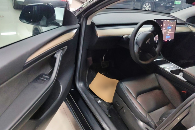 Tesla Model Y 2022 #16 Tesla Model Y 2022 car image #16