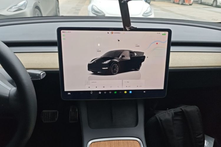 Tesla Model Y 2023 #13 Tesla Model Y 2023 car image #13