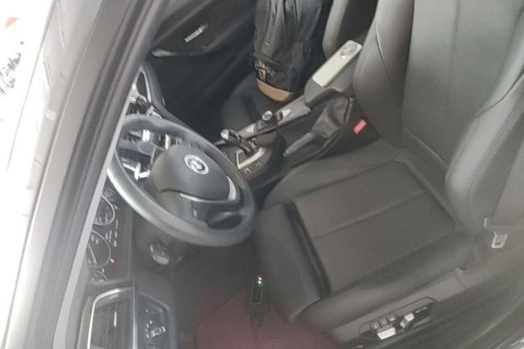 BMW 3 Series GT 2018 #15 BMW 3 Series GT 2018 car image #15