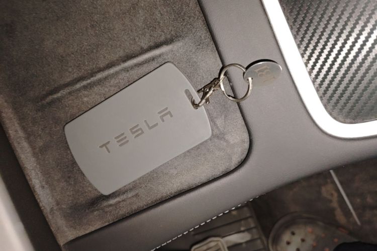 Tesla Model Y 2021 #9 Tesla Model Y 2021 car image #9