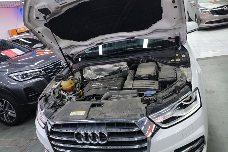 Audi Q3 2017 #20 Audi Q3 2017 car image #20