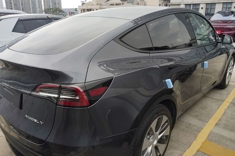 Tesla Model Y 2022 #7 Tesla Model Y 2022 car image #7