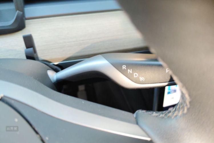 Tesla Model Y 2022 #16 Tesla Model Y 2022 car image #16