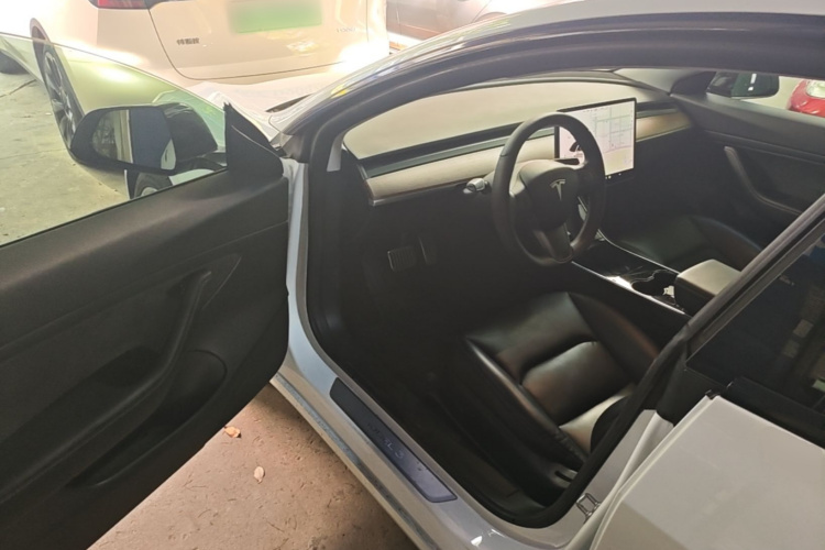 Tesla Model 3 2020 #16 Tesla Model 3 2020 car image #16