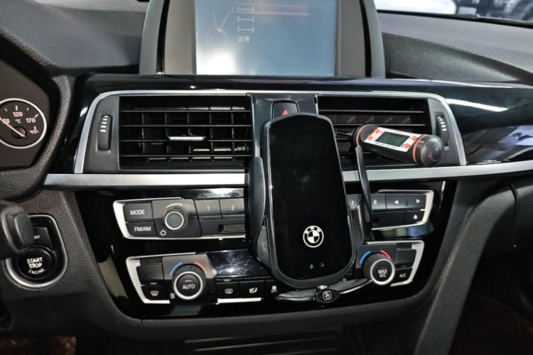BMW 3 Series 2016 car image #17