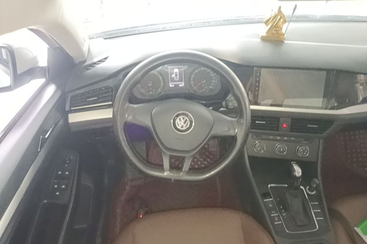 Volkswagen Bora 2019 car image #11