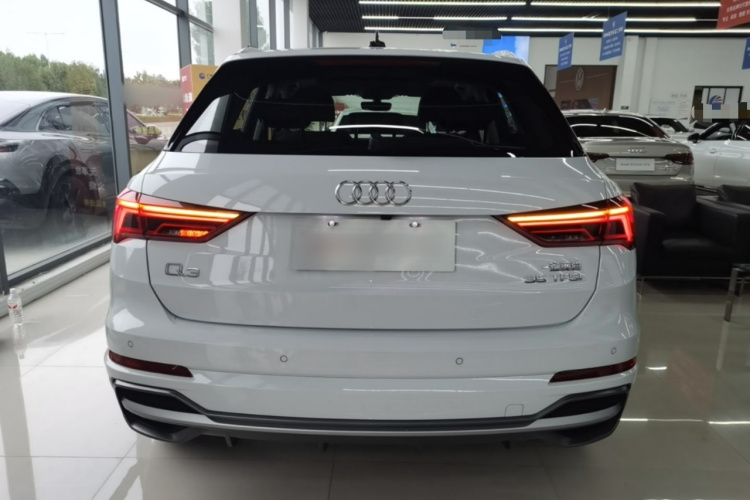 Audi Q3 2021 #6 Audi Q3 2021 car image #6