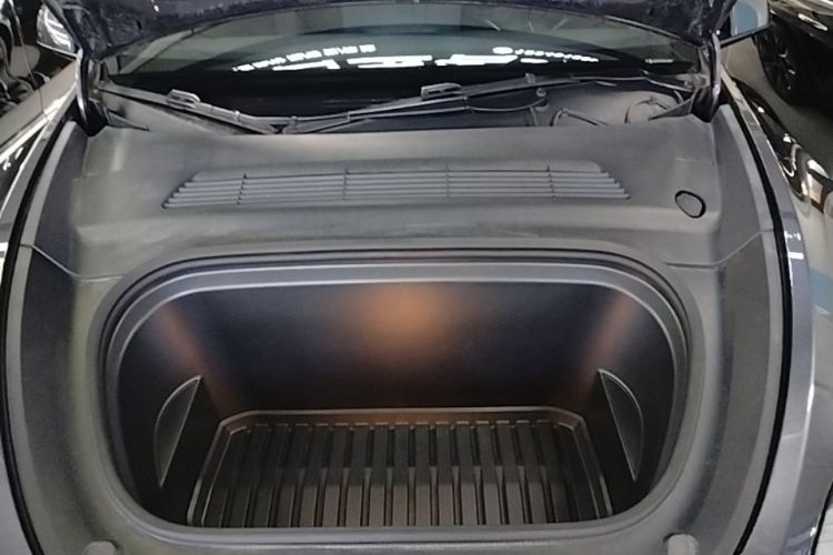 Tesla Model Y 2024 #20 Tesla Model Y 2024 immagine di auto #20