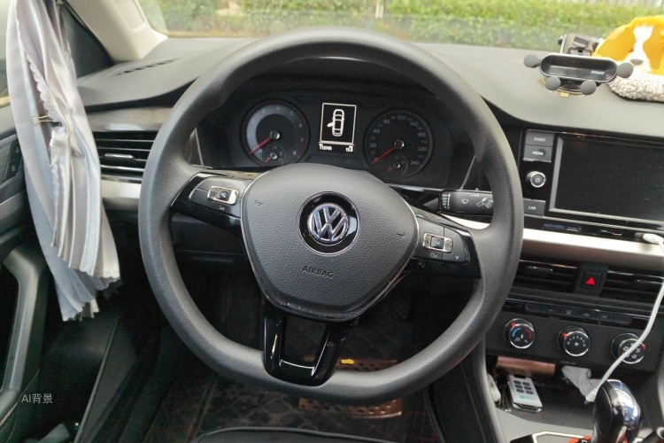 Volkswagen Lavida 2019 car image #12
