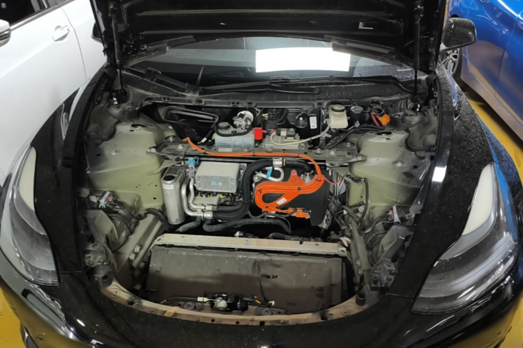 Tesla Model 3 2023 immagine di auto #20