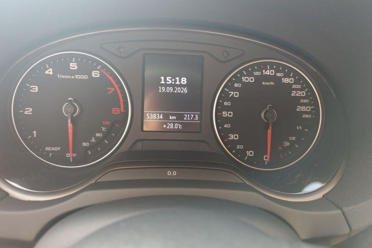 Audi A3 2019 car image #9