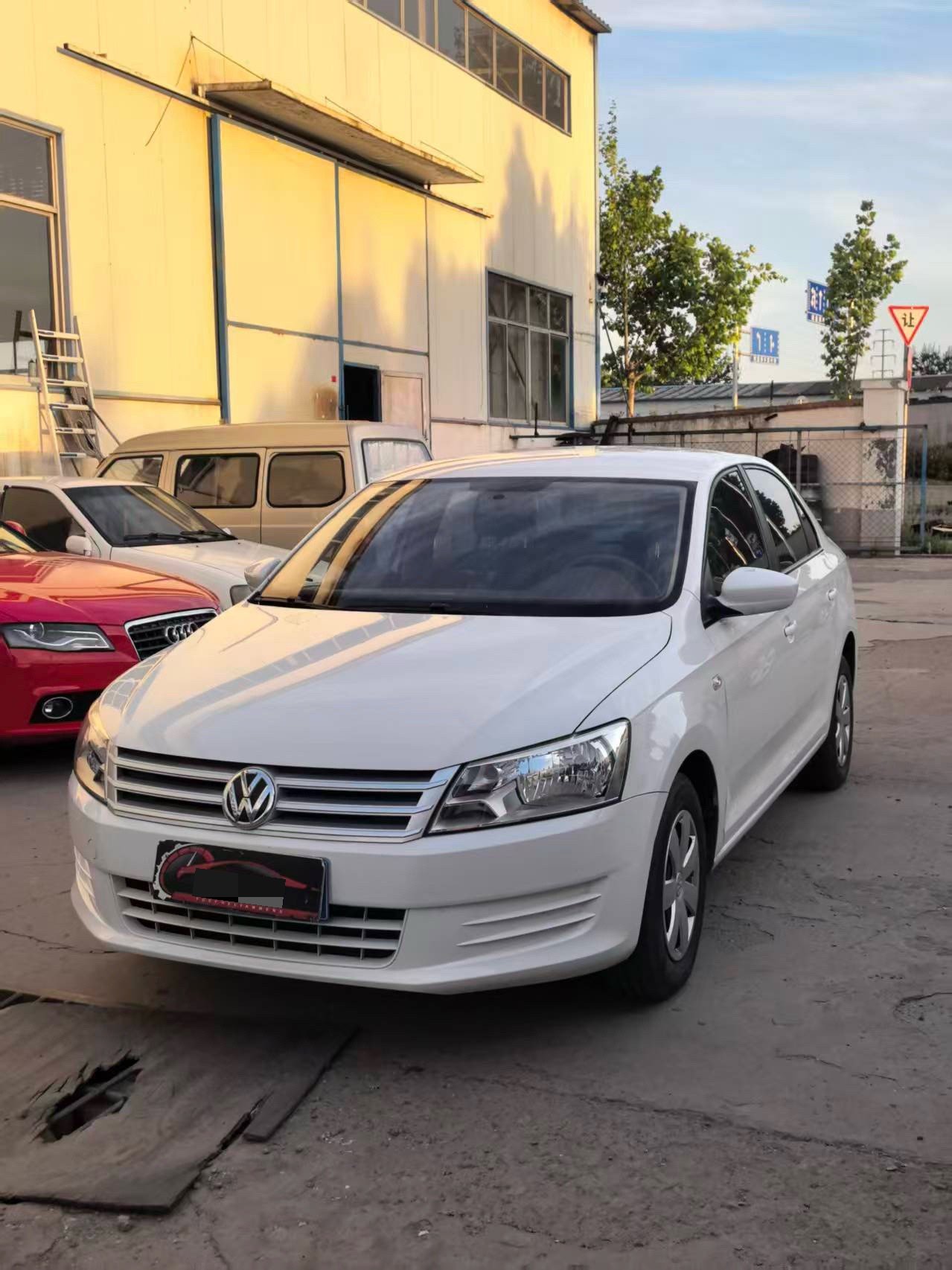Volkswagen Santana 2014 car image 