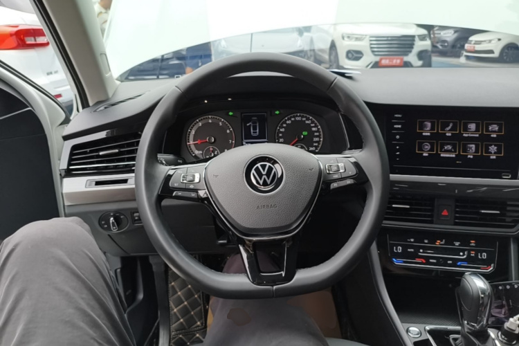 Volkswagen Bora 2022 #15 Volkswagen Bora 2022 car image #15