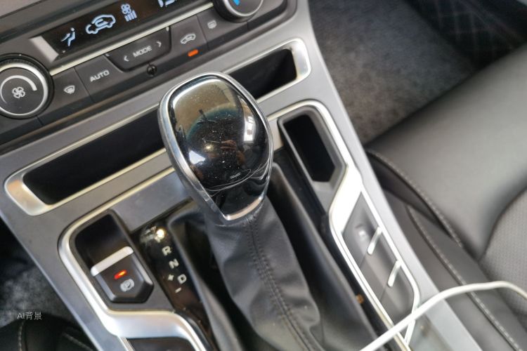 GEELY Emgrand 2020 #16 GEELY Emgrand 2020 car image #16