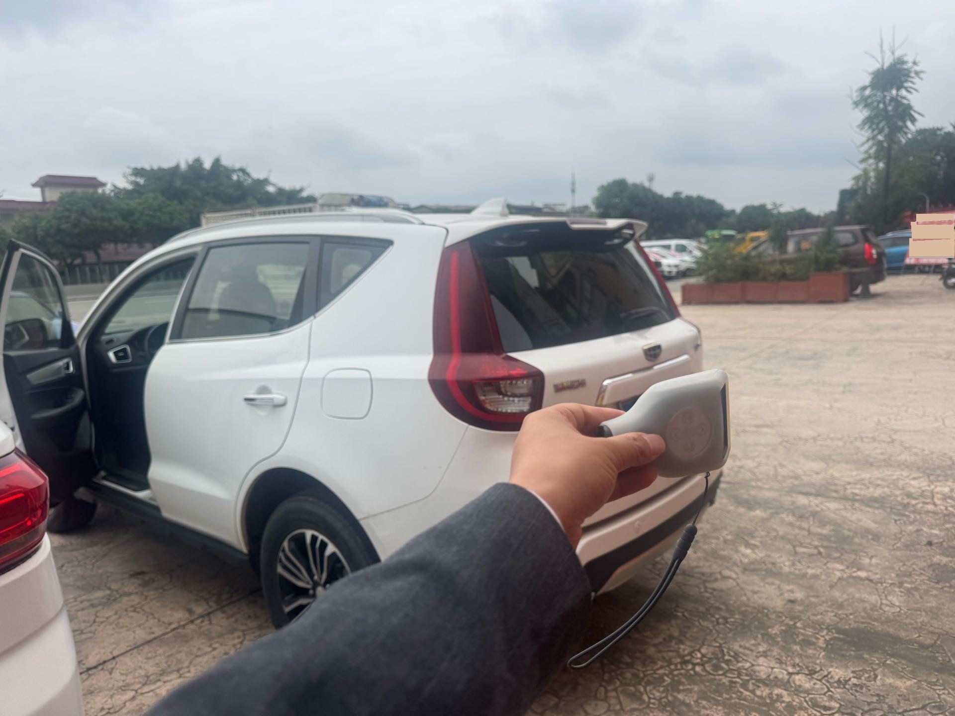 GEELY Vision X6 2019 car image #5
