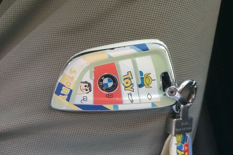 BMW 3 Series 2021 car image #9