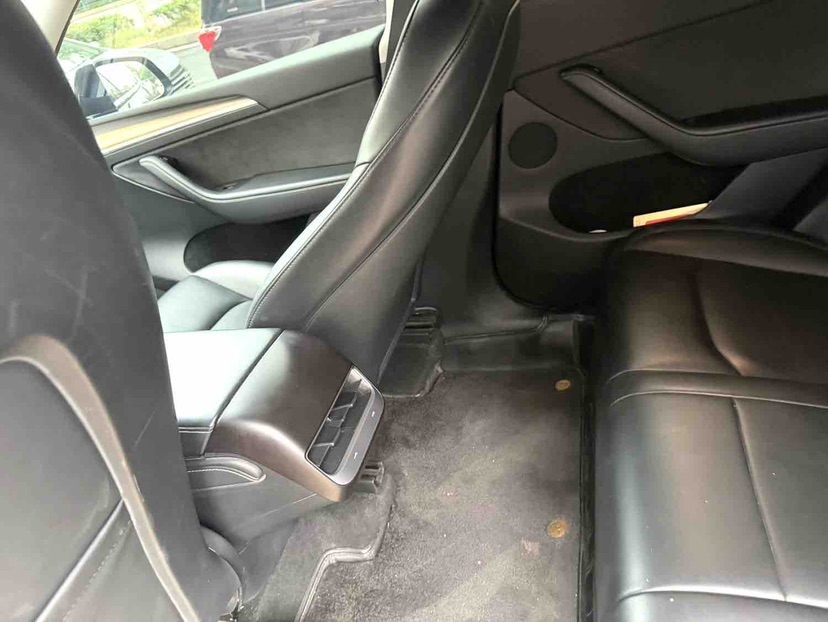 Tesla Model Y 2021 #5 Tesla Model Y 2021 car image #5