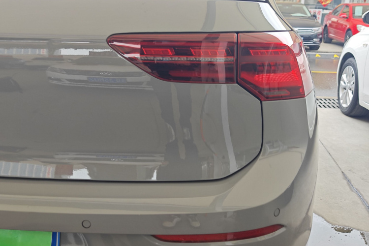 Volkswagen Golf 2021 car image #8