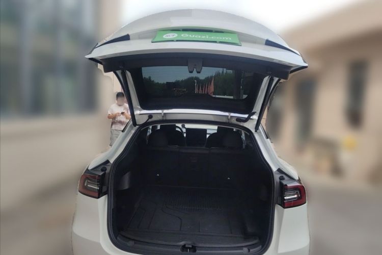 Tesla Model Y 2023 #11 Tesla Model Y 2023 car image #11