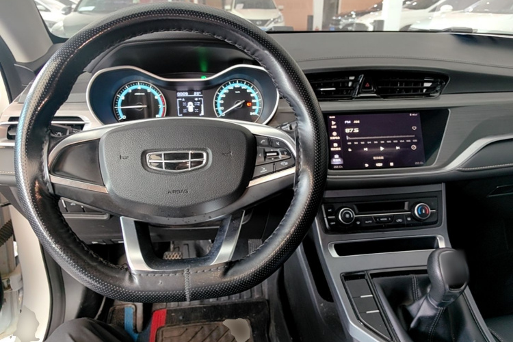 GEELY Emgrand 2021 #10 GEELY Emgrand 2021 car image #10