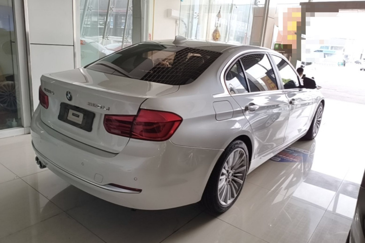 BMW 3 Series 2018 #7 BMW 3 Series 2018 car image #7